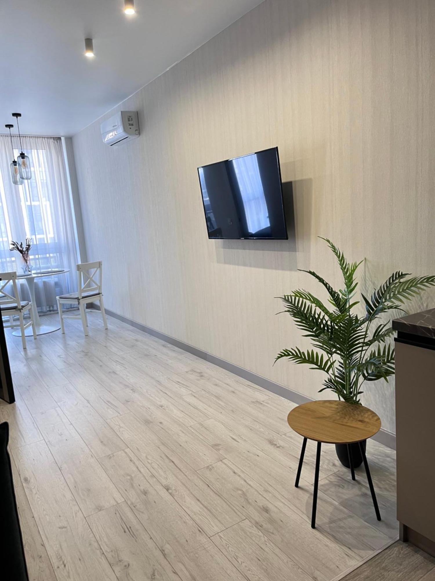 Slavutich Apartments Near Metro Station 키예프 외부 사진